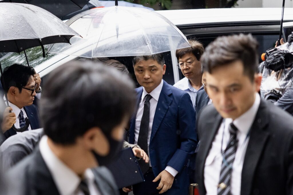 Seoul Court Issues Arrest Warrant for Kakao Founder