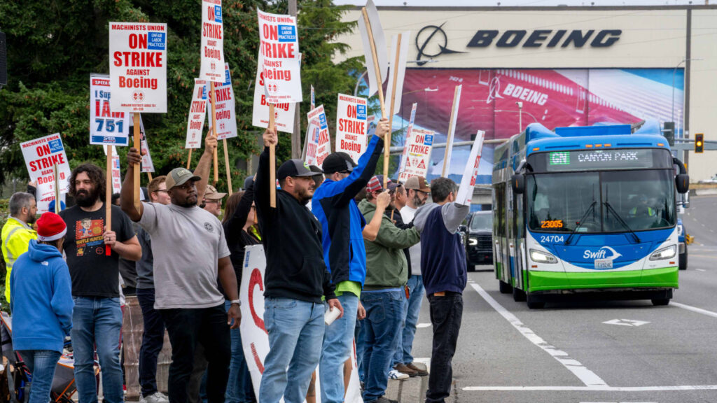 Boeing Furloughs Thousands Amid Machinist Strike