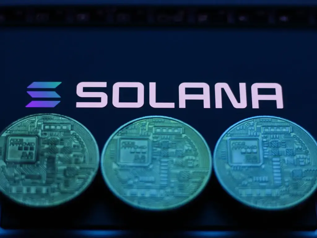 Solana Surpasses Ethereum in DeFi with $100B DEX Volume