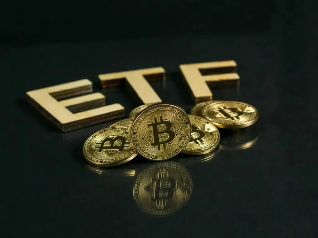 Bitcoin ETFs vs. Spot Bitcoin: Which Is Right for You?