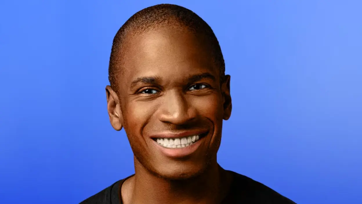 Hayes Predicts Crypto Volatility from Trump Tariffs