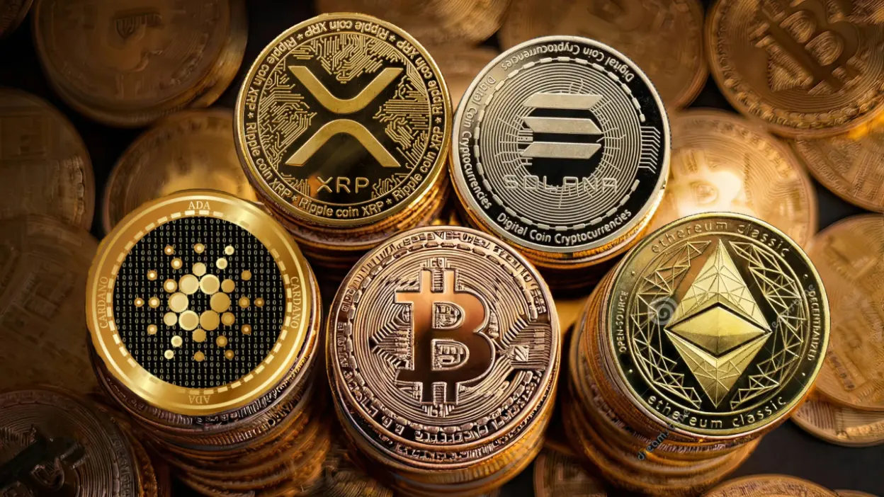 Why Bitcoin, Ethereum, XRP, and Solana Are Rising Despite Global Headwinds