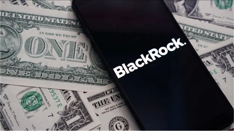 BlackRock Flags U.S. Debt as De-Dollarization Risk