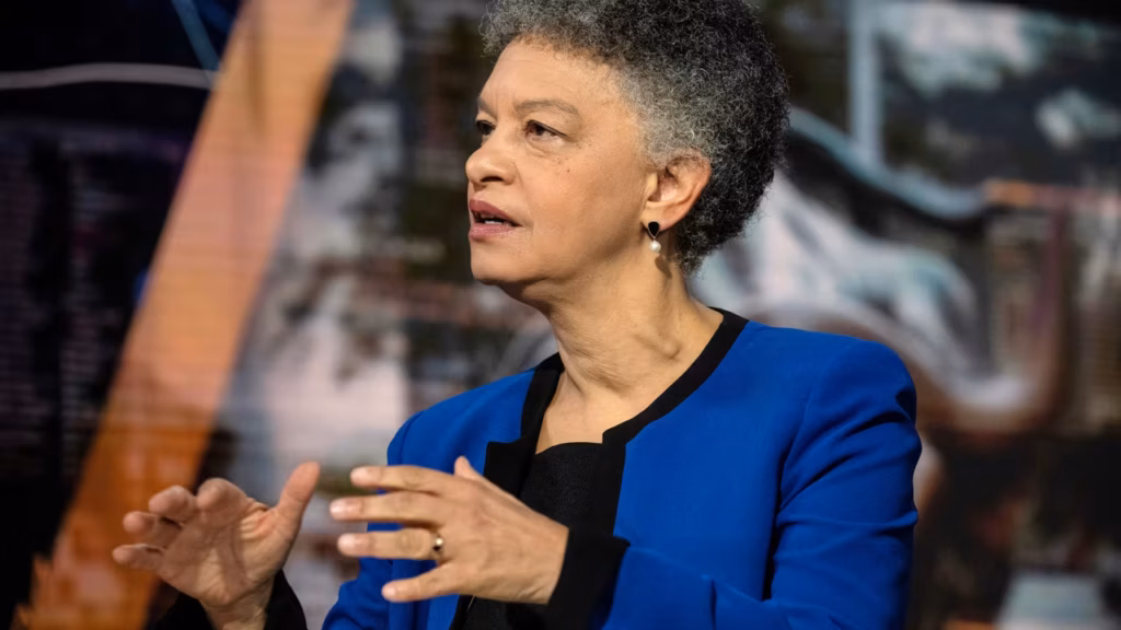 Susan Collins Urges Fed to Hold Steady on Rate Cuts