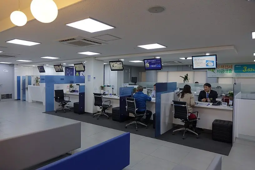 South Korea's Shinhan Bank Integrates Crypto Services - Protechbro: Top Stories on Bitcoin, Ethereum, Web3, & Blockchain