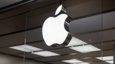 US Spy Chief Says UK Drops Apple Backdoor Demand