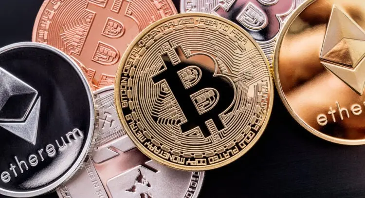 Crypto Market Dips 3-12% Amid Trump-Fed Clash