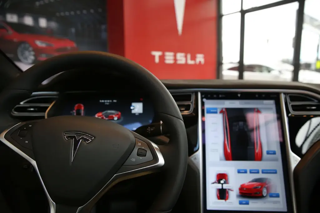 Tesla May Avoid $242.5M Autopilot Verdict